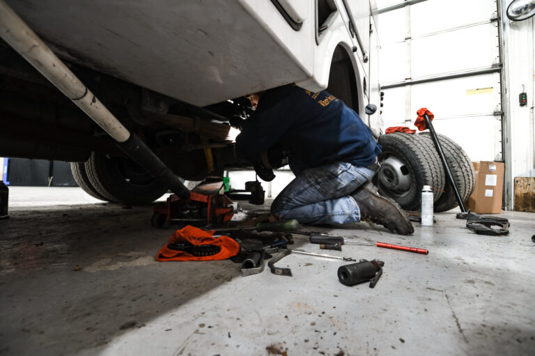 How Many Struts Does a Vehicle Have?